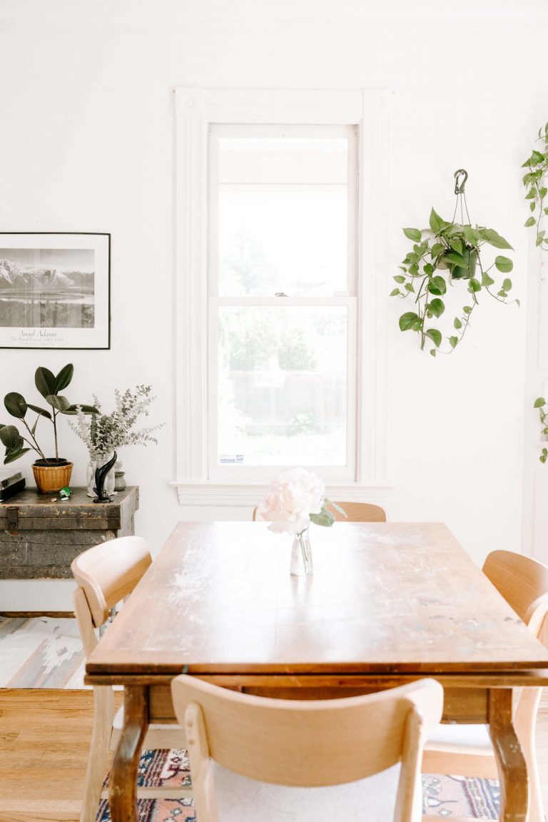 Preparing your dining table for a gathering